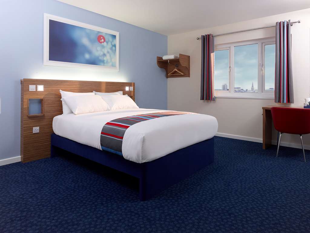 Travelodge Halifax Room photo