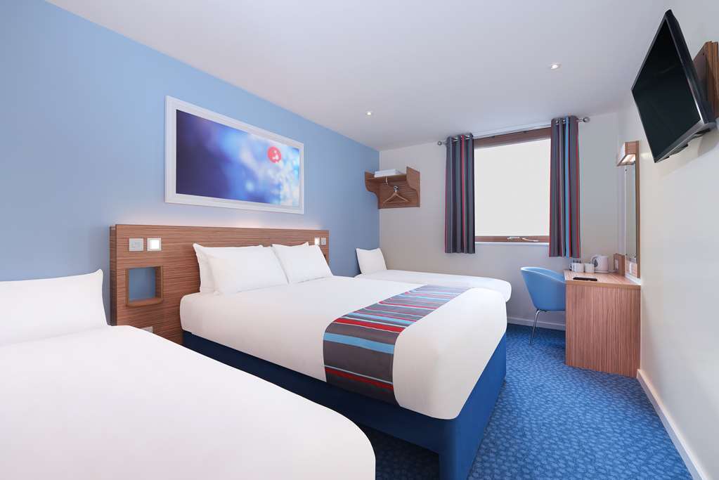Travelodge Halifax Room photo